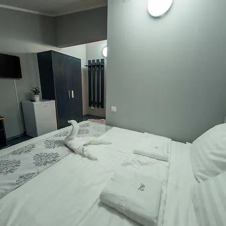 Vila Aquarium 3* 马马亚